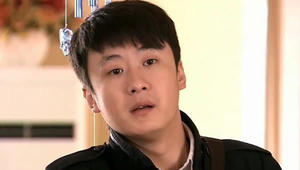 还记得魔幻手机中的陆小千吗?演员只是副业,真实身份却不为人知