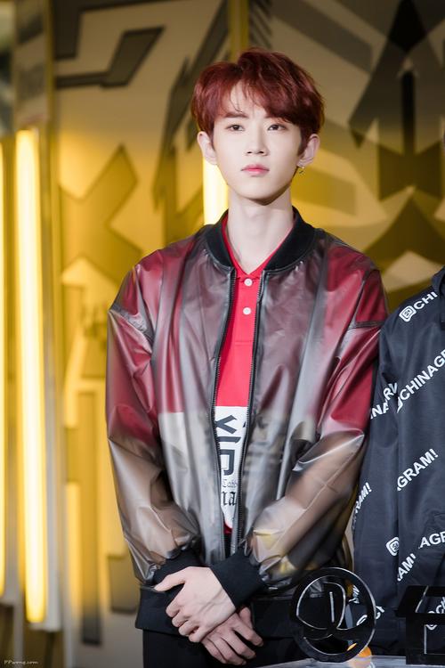 乐华七子黄新淳 -冠军小屁屁 ppwong.com