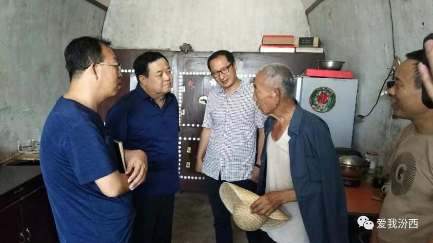 市人大常委会副主任,县委书记任天顺入户走访