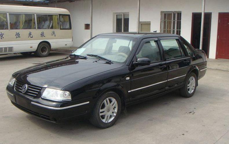 桑塔纳库存车"堆积如山",4s店无奈:13900,直接开走