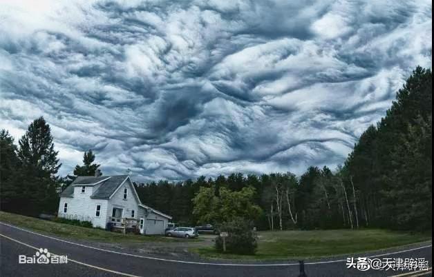 天空惊现怪异云朵是灾害性天气的预兆