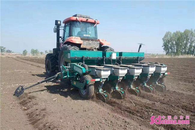 潍柴雷沃播种机实力助阵东北玉米春播