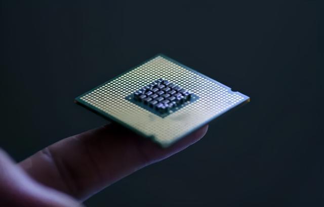 中国碳基芯片领域突破关键技术 不用光刻机?