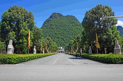 拜谒宁远九嶷山舜帝陵