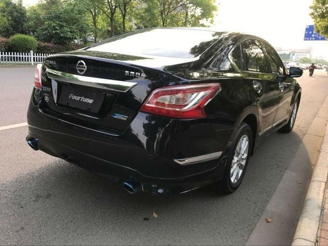 尼桑天籁2.0t高配 黑色