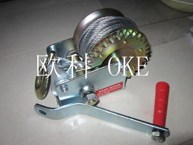 手摇卷扬机是水平拖拽,垂体提升的理想的起重工具,广泛应用于车辆