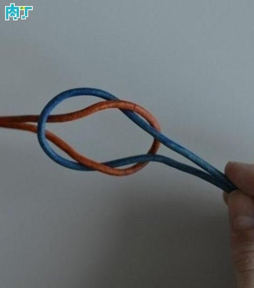 简单的两股红绳手链编法 双色绳手链制作图解