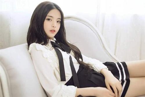 最美"村花"杨超越开始逆袭了?热播剧《且听凤鸣》演技