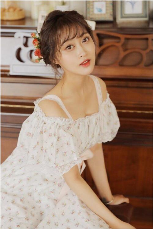 24岁女网红坐飞机心脏骤停,孙侨潞生前常宿醉