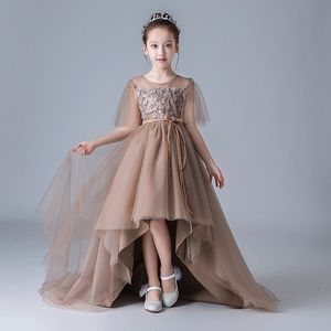 高档儿童礼服走秀图片