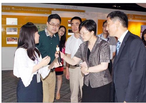 国内新闻      浦东新区检察院检察长陈思群(右二)等院领导经常深入