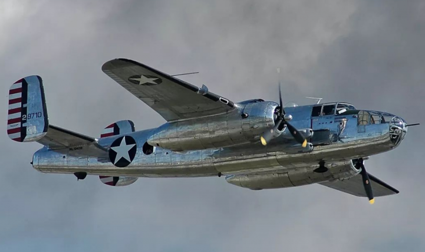 【一点资讯】二战期间,美军b-25轰炸机轰炸东京,从此b