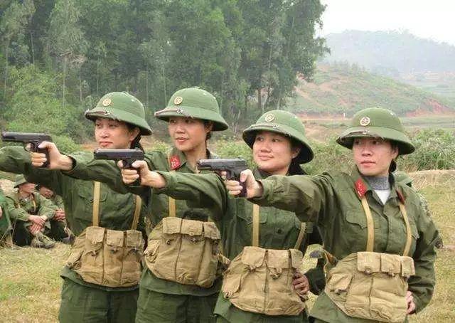 中国无私援助该国250个步兵师:军服就有一千多万套