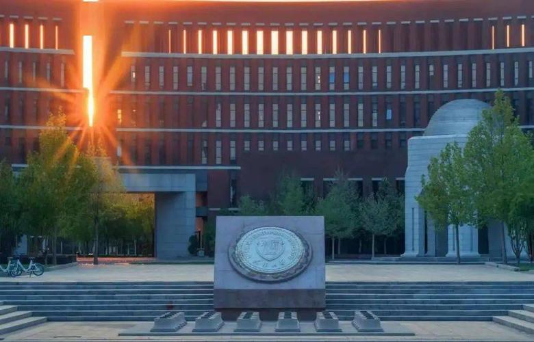 100张!理想大学壁纸营业了,快换上新壁纸全力以赴吧!