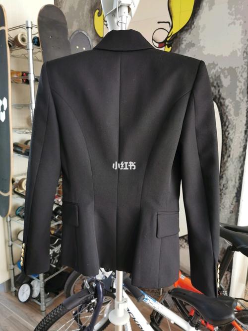 巴尔曼经典小西服 欧洲买手店半价购入_西服_买手店_时尚_穿搭_穿搭