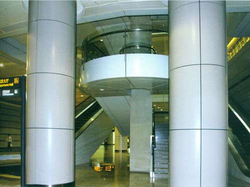 大厅圆形有缝包柱