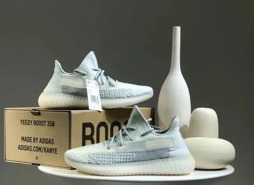 yeezy 700哪个版本最好 yeezy700v1,v2和v3哪个脚感好