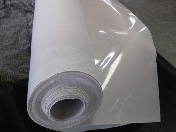 防水土工布是中间夹塑料膜的复合土工布