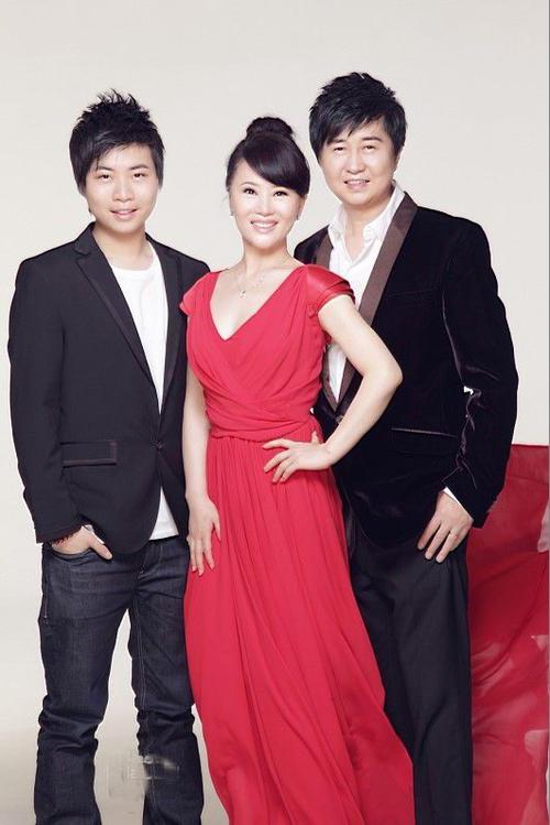 付豪个人资料:付豪女朋友照片_家庭背景_微博身高_我不是明星