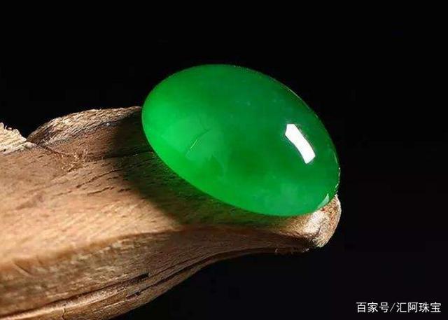 翡翠是什么样的最值钱?具有以下3特征,说明是真的!