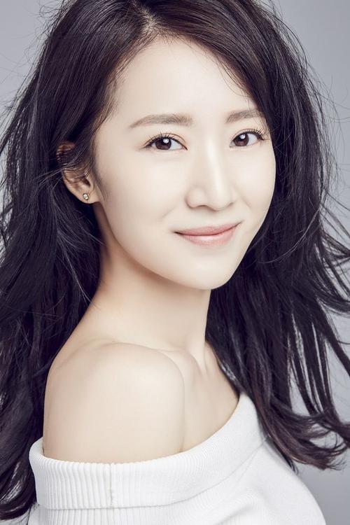 李念蛰伏几年又出新剧我是真的爱你