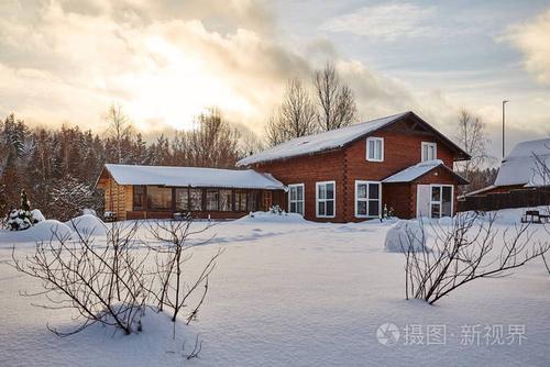 冬天房子在冬天雪全景风景