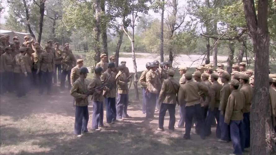 绝密543肖占武走过来带兵离开