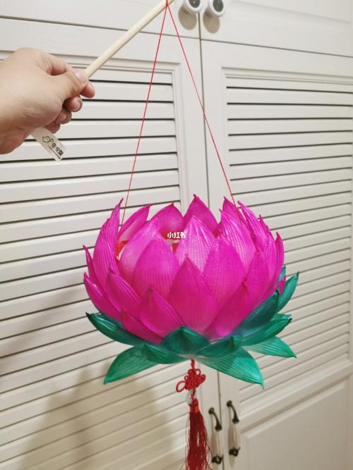 手工元宵花灯～传统荷花灯最漂亮!_幼儿园_兴趣爱好