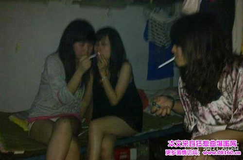 90后女生宿舍睡姿照,女生宿舍睡姿曝光图