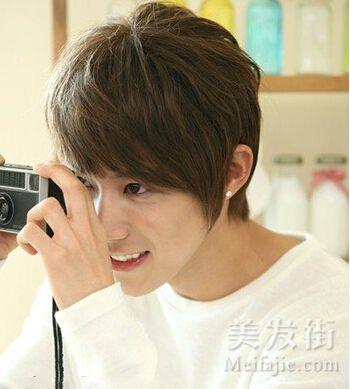 男生小脸适合的发型图片 男生发型名称和图片