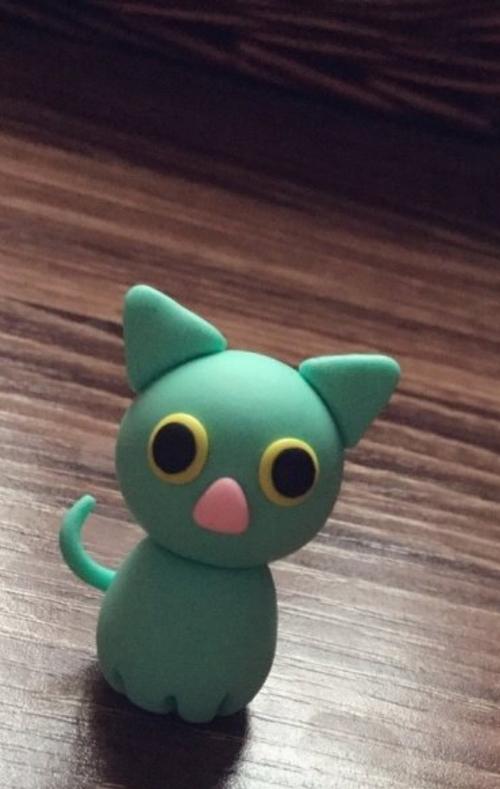 姚魏社区方正幼儿园大班太空泥《绿色小猫》