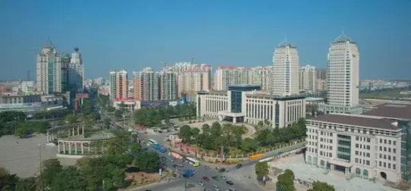 古镇镇政府(起点)→东兴东路(向东)→东兴东路与古神公路十字路口处