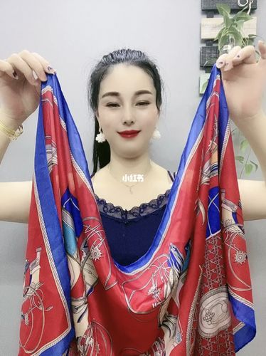 丝巾变衣服,让你天天有新衣服穿,每天更新_丝巾_西湖