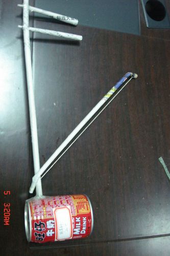 1中队 邹其轩《易拉罐二胡》