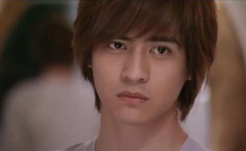 有人看过深情密码吗?小时候看男主死掉哭的稀里哗啦