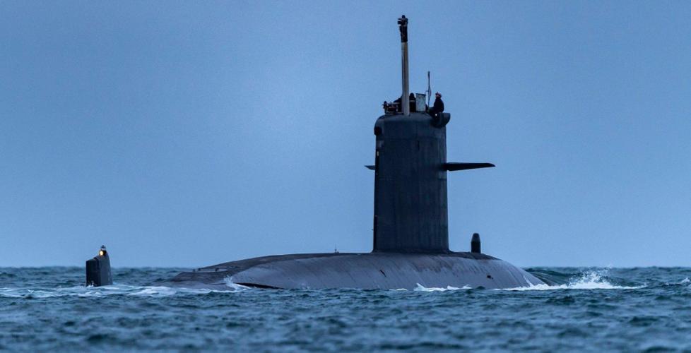 由于替代"红宝石"级核潜艇的"絮弗伦"级最后一艘要到2030年才服役