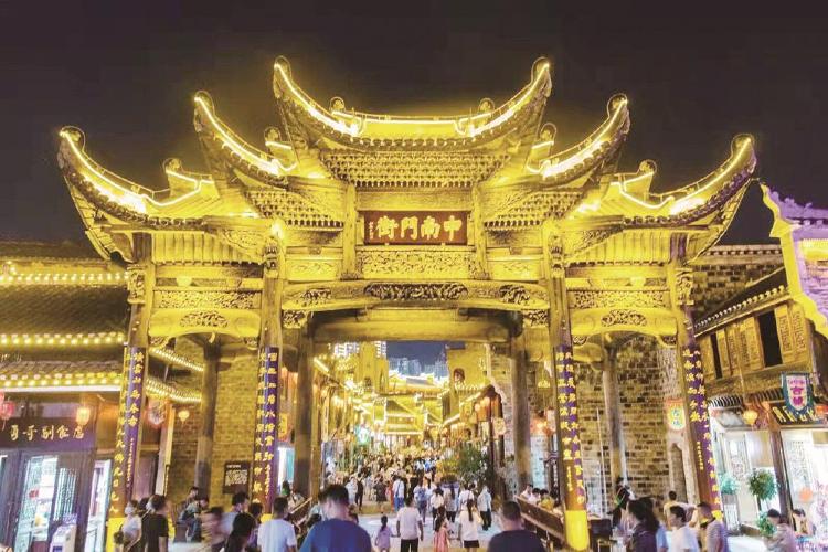 铜仁中南门古建筑群吸引游客纷纷前来打卡-贵阳网