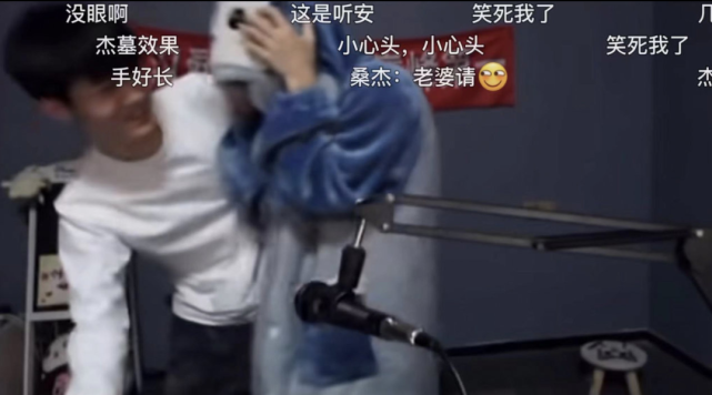 花果山大队长桑杰露脸人气暴涨,那么离边路之怪听安露脸还远吗