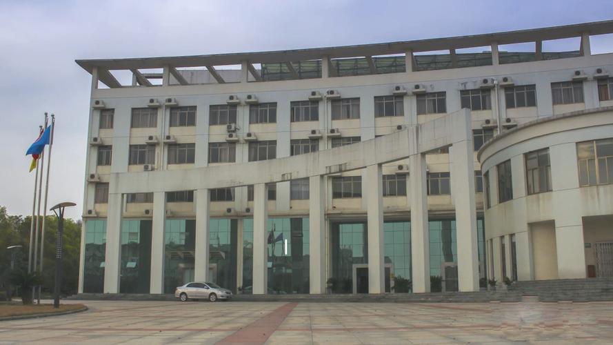 地址:江西省南昌市经济技术开发区江       西农业大学行政办公大楼校