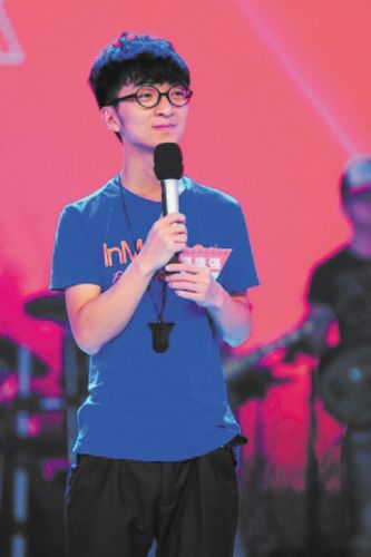 "快男"选手贾盛强. 资料图片