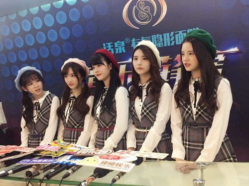 内地乐闻snh48   10日,内地最大偶像女团snh48 n队成员鞠婧祎,赵粤