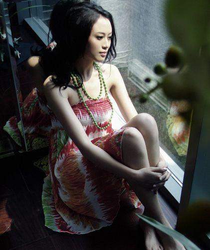 [转载]北大最美女教师:戴菲菲