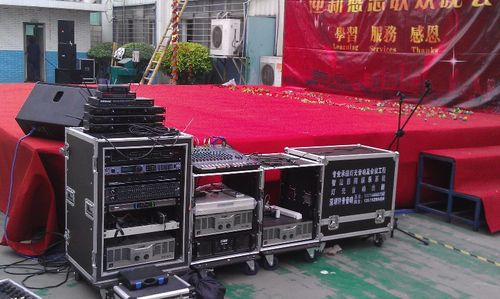 深圳公明社区音响出租,高端会议音箱功放麦克风出租