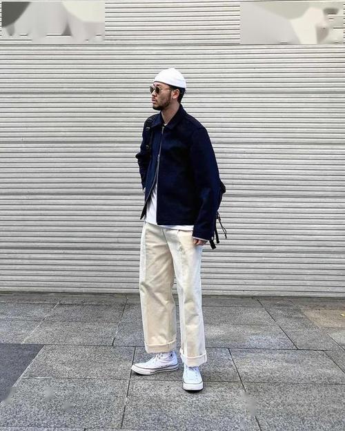 搭配大家很喜欢的匡威却有种日系感.