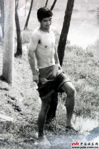 张国立_明星档案_写真_图片_资料_照片_中国娱乐网