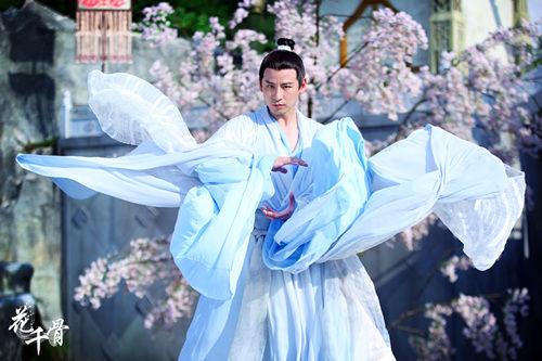 《花千骨》网友盼见五上仙 钱泳辰被调侃找凤九