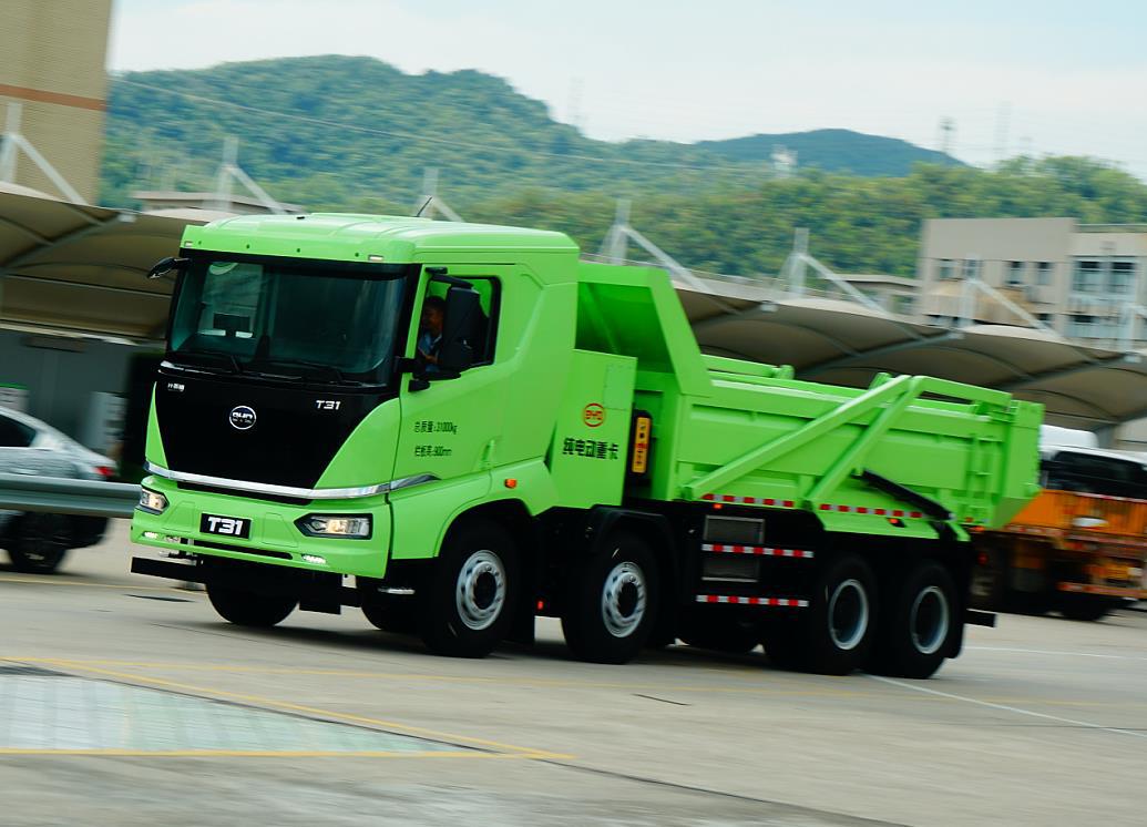 很适合城市工地的比亚迪重卡,外观很帅气,不用烧油零排放_搜狐汽车