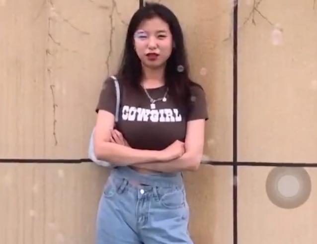 河南一女生发多张相亲照片给媒人,却被疯狂吐槽,一口方言太逗了