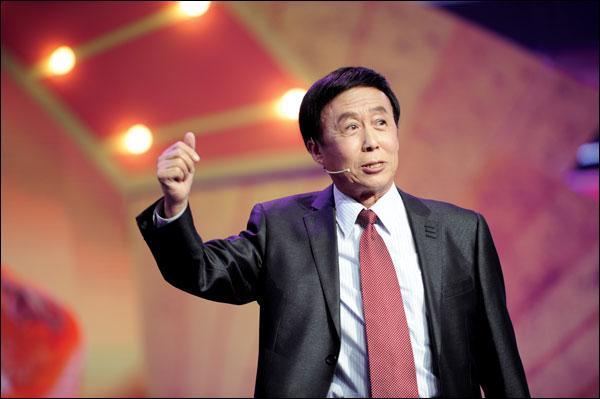 特邀嘉宾著名评书表演艺术家田连元表演短篇评书《事故的故事》