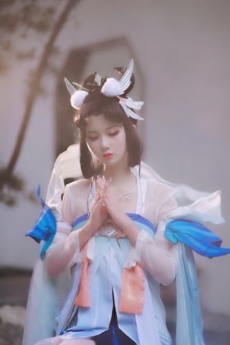 王者荣耀嫦娥如梦令cos:是美腻的嫦娥仙女啊